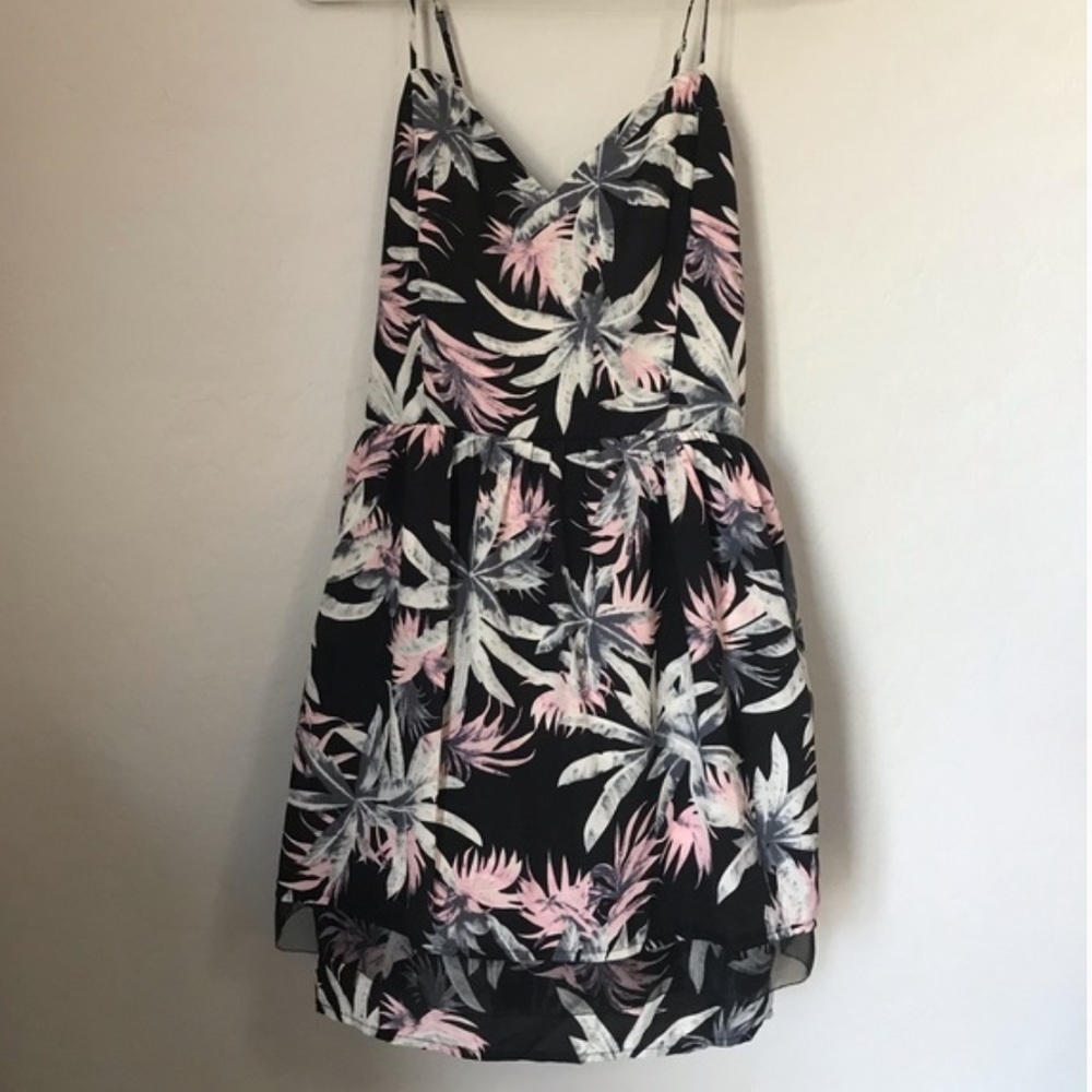 Summer dress - Picture 3 of 4